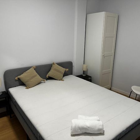 Exyca Castellana Apartment Madrid Bagian luar foto