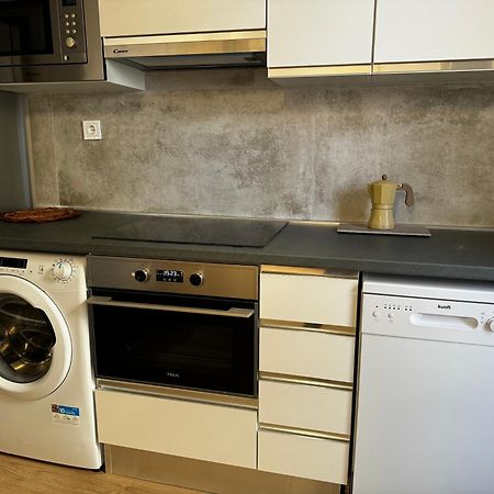 Exyca Castellana Apartment Madrid Bagian luar foto