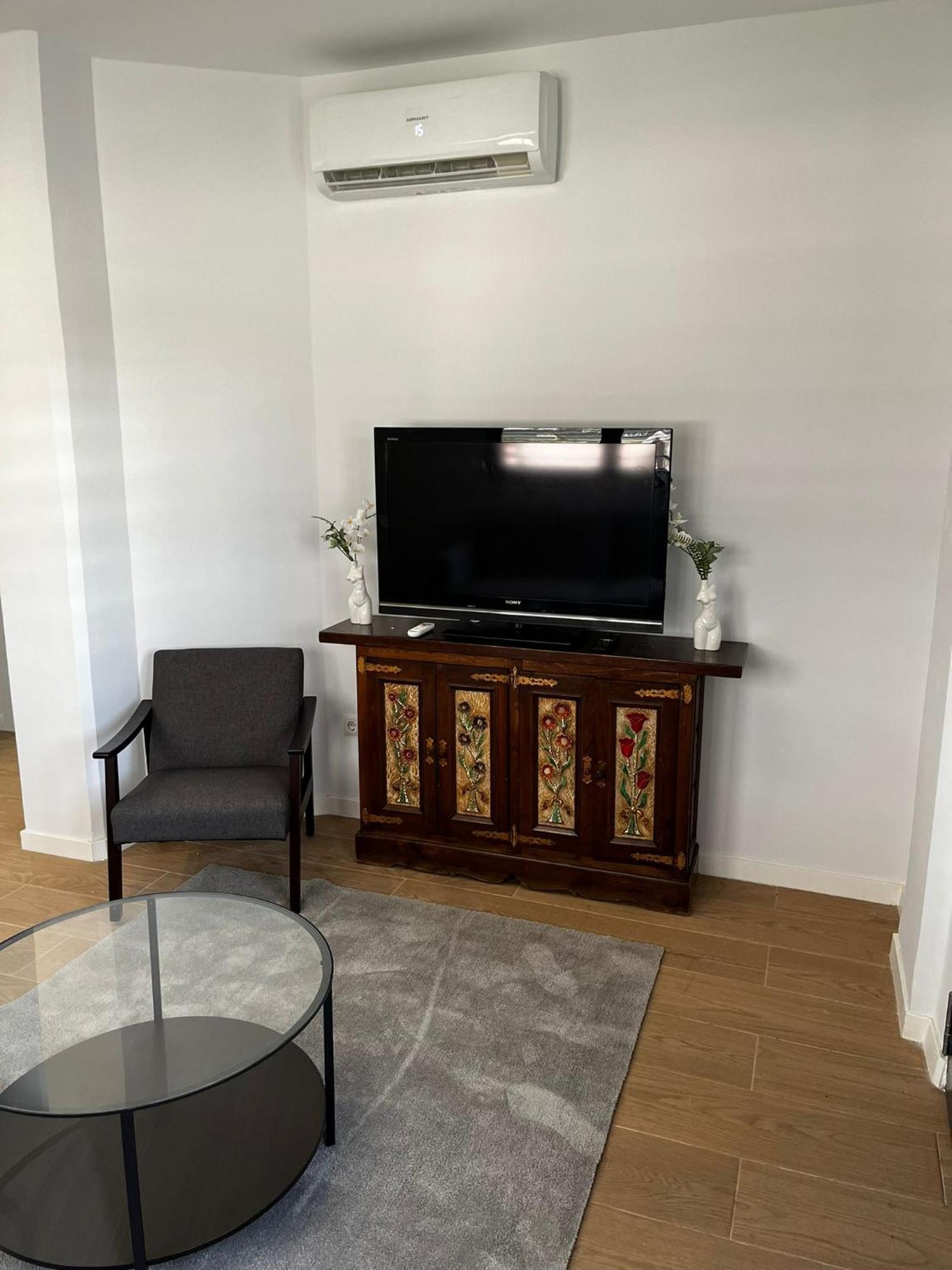Exyca Castellana Apartment Madrid Bagian luar foto