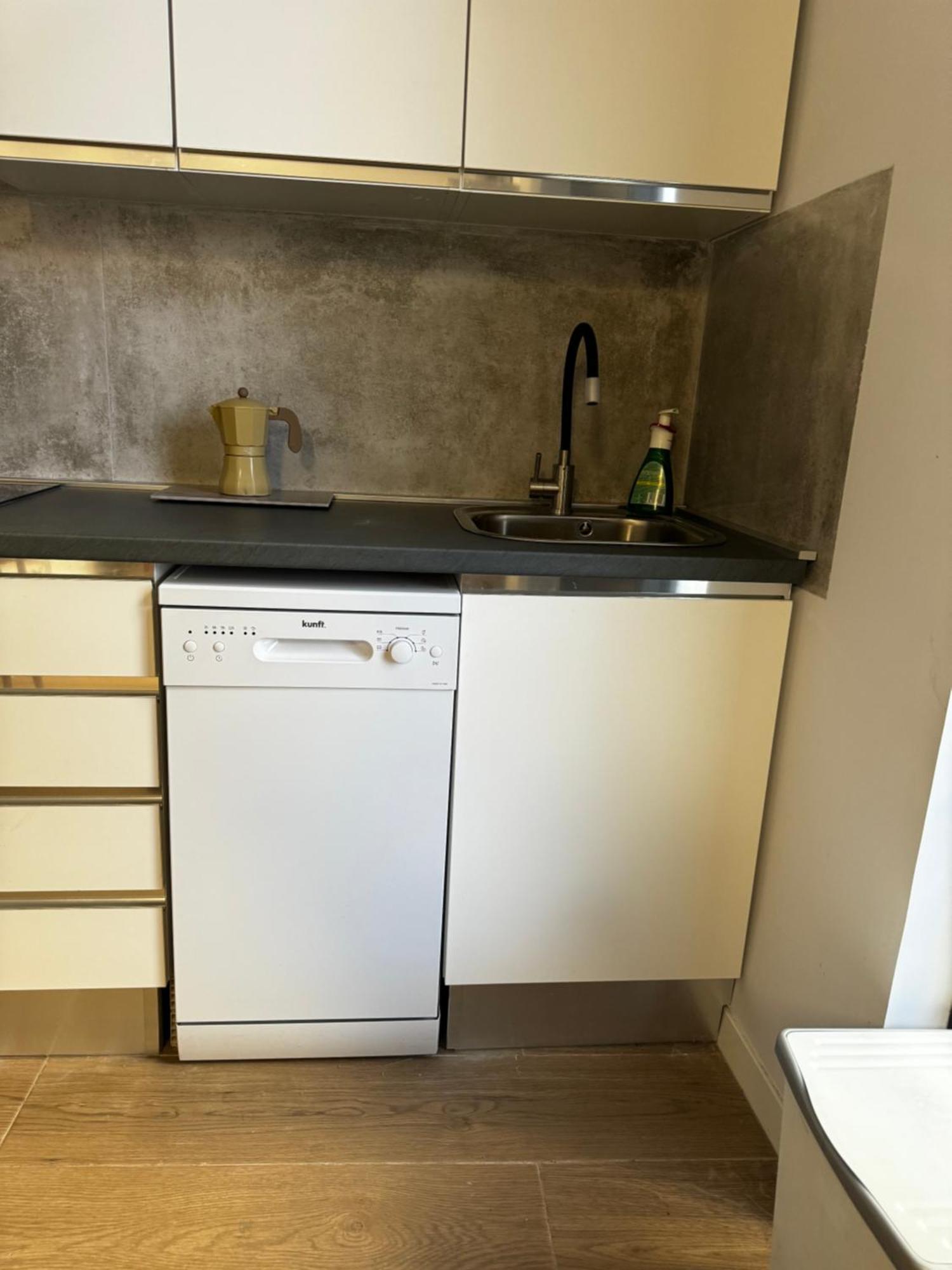 Exyca Castellana Apartment Madrid Bagian luar foto