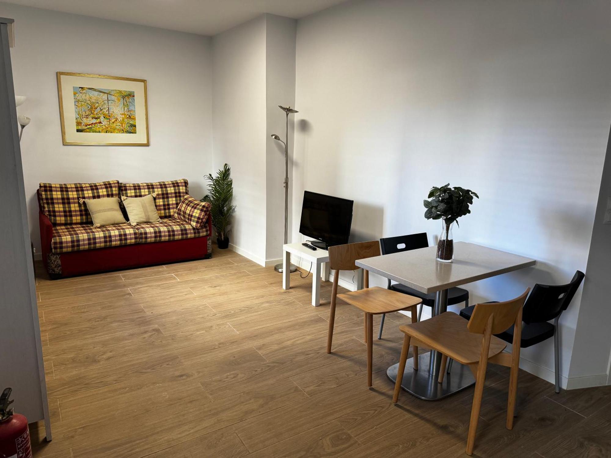 Exyca Castellana Apartment Madrid Bagian luar foto