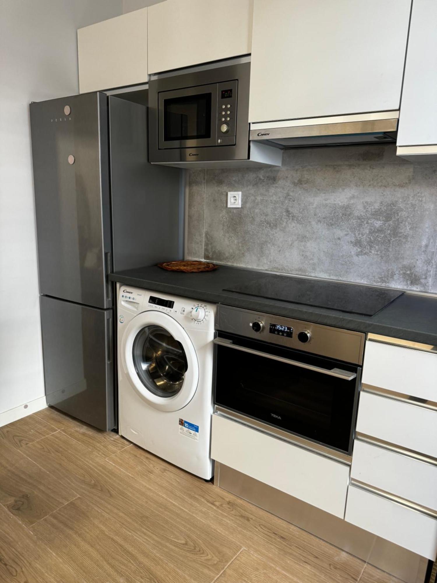 Exyca Castellana Apartment Madrid Bagian luar foto
