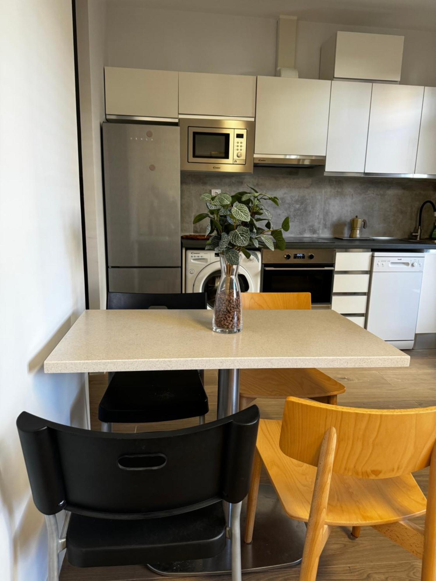 Exyca Castellana Apartment Madrid Bagian luar foto
