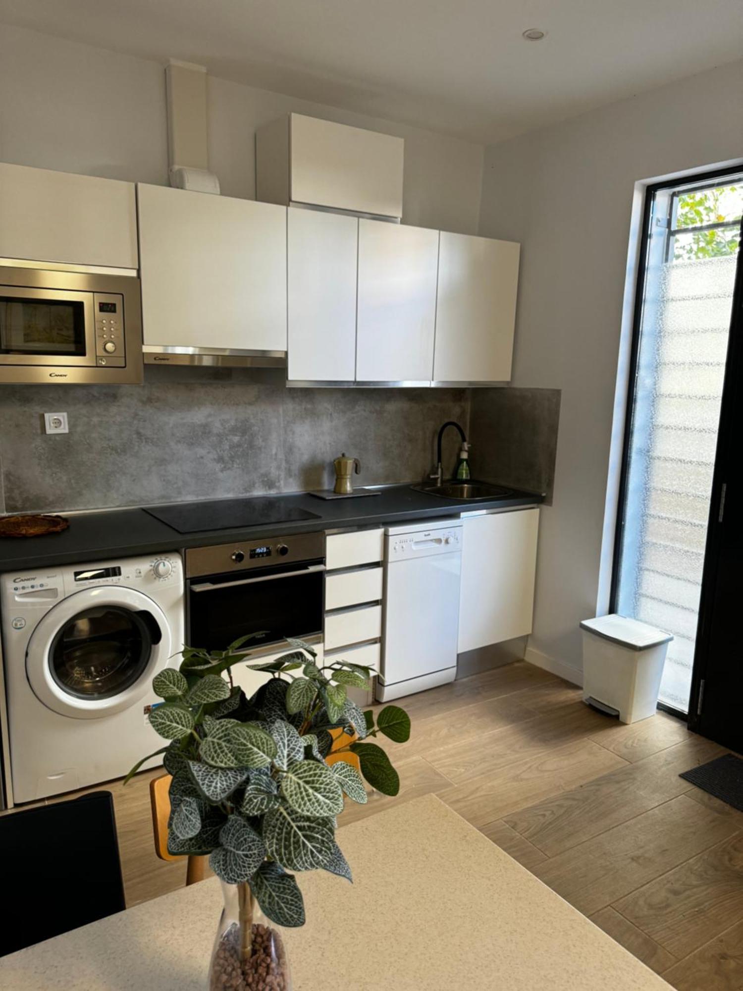 Exyca Castellana Apartment Madrid Bagian luar foto